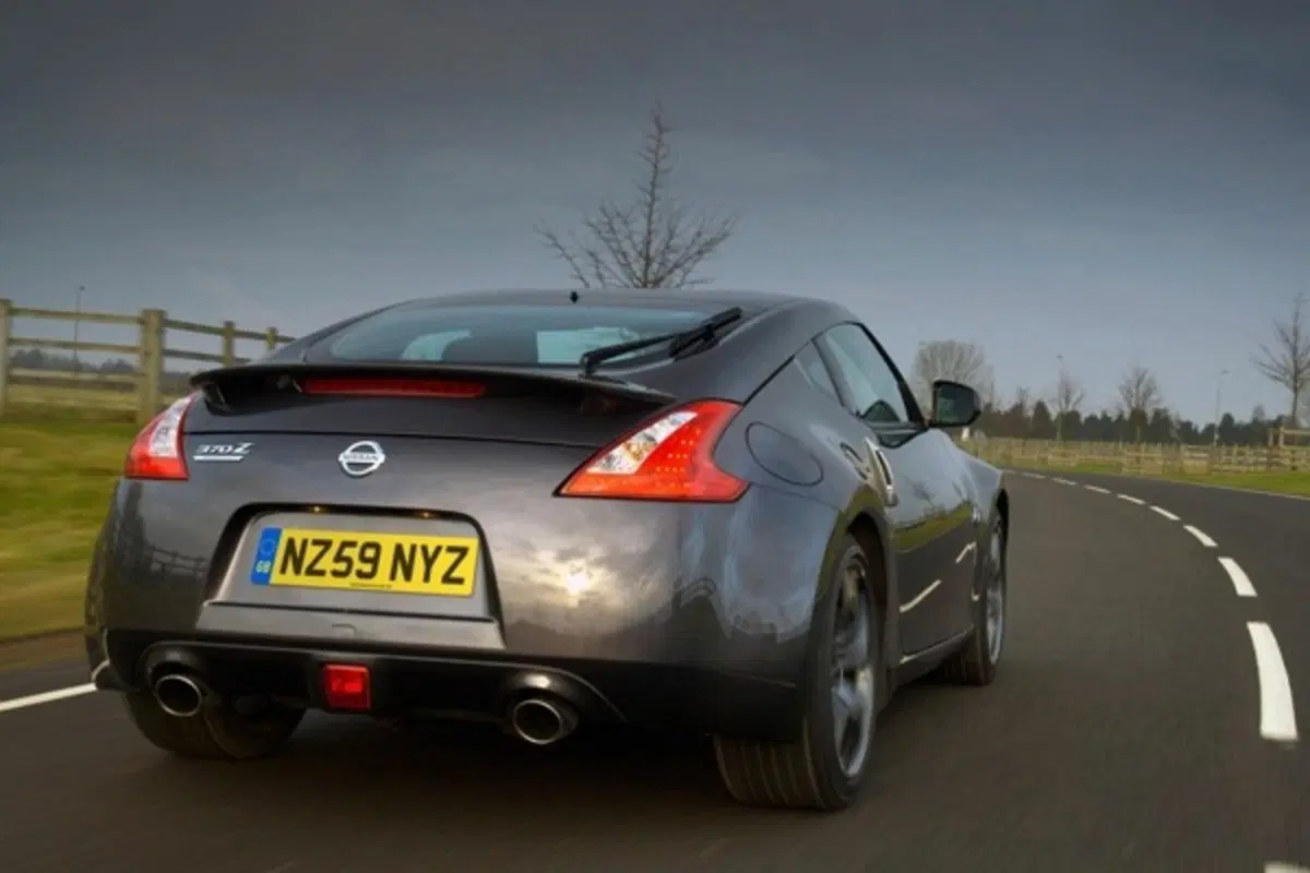 Nissan 370Z Black Edition (5)