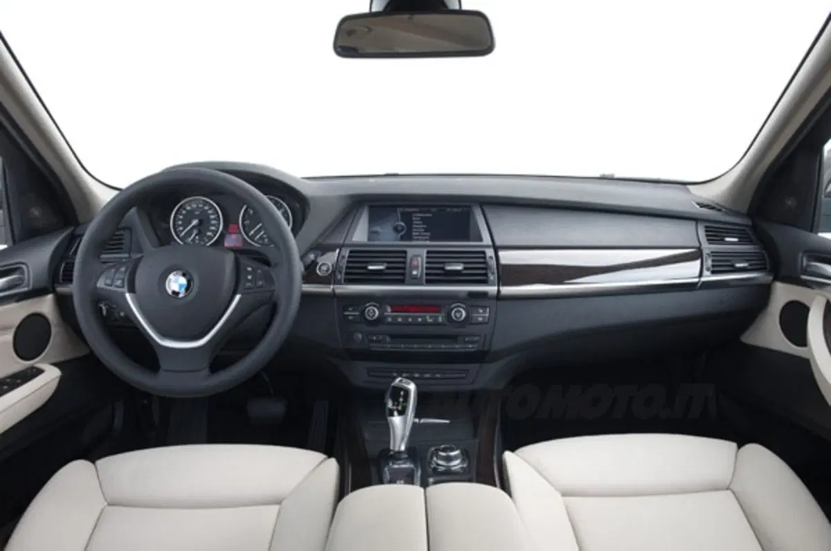 BMW X5 restyling (47)