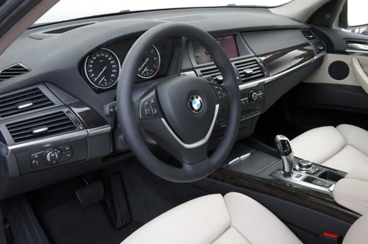 BMW X5 restyling (48)