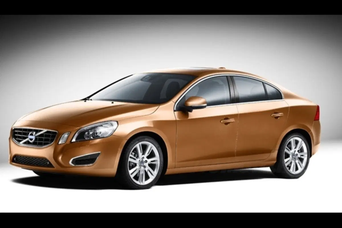 Volvo S60 2010: nuovi dettagli e foto (5)