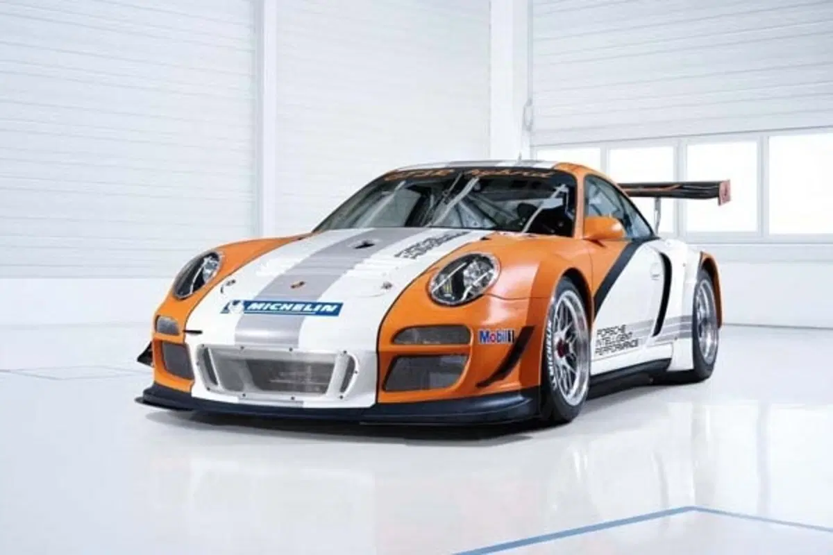Porsche 911 GT3 R Hybrid