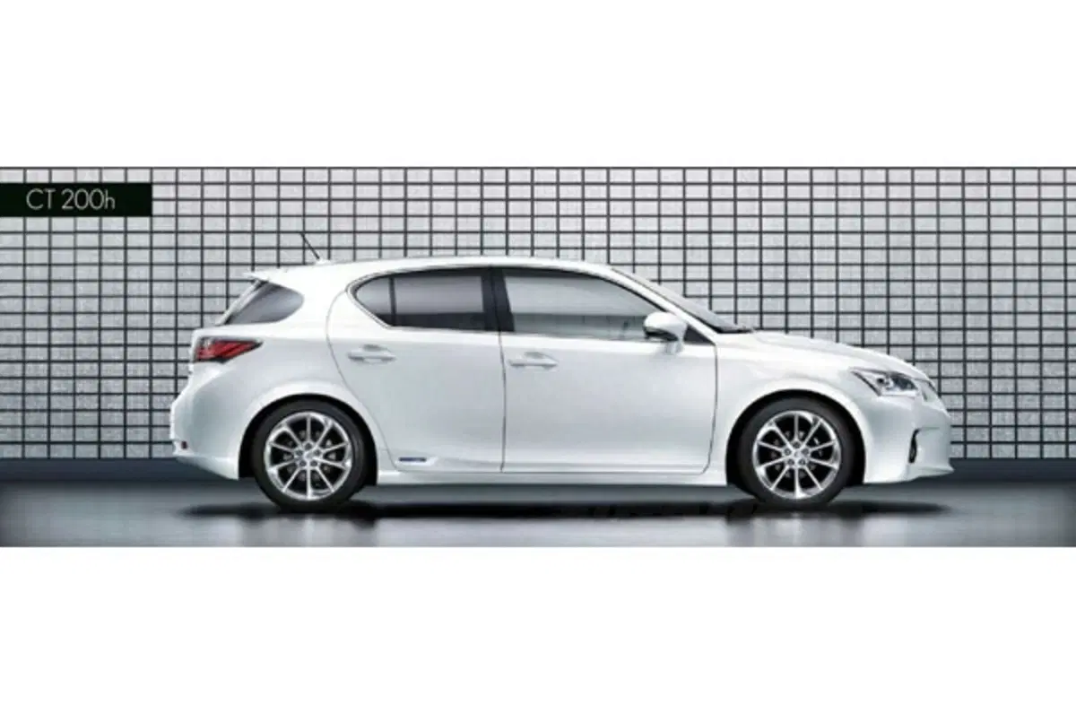 Lexus CT 200h (2)