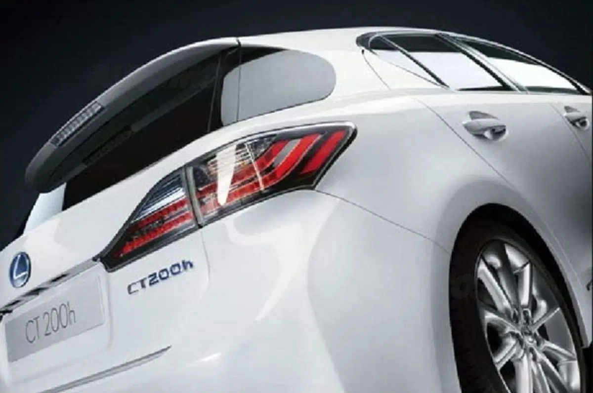 Lexus CT 200h (5)