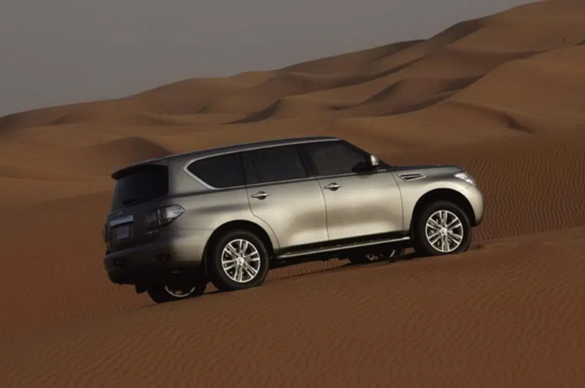 Nuova Nissan Patrol 2010 (3)
