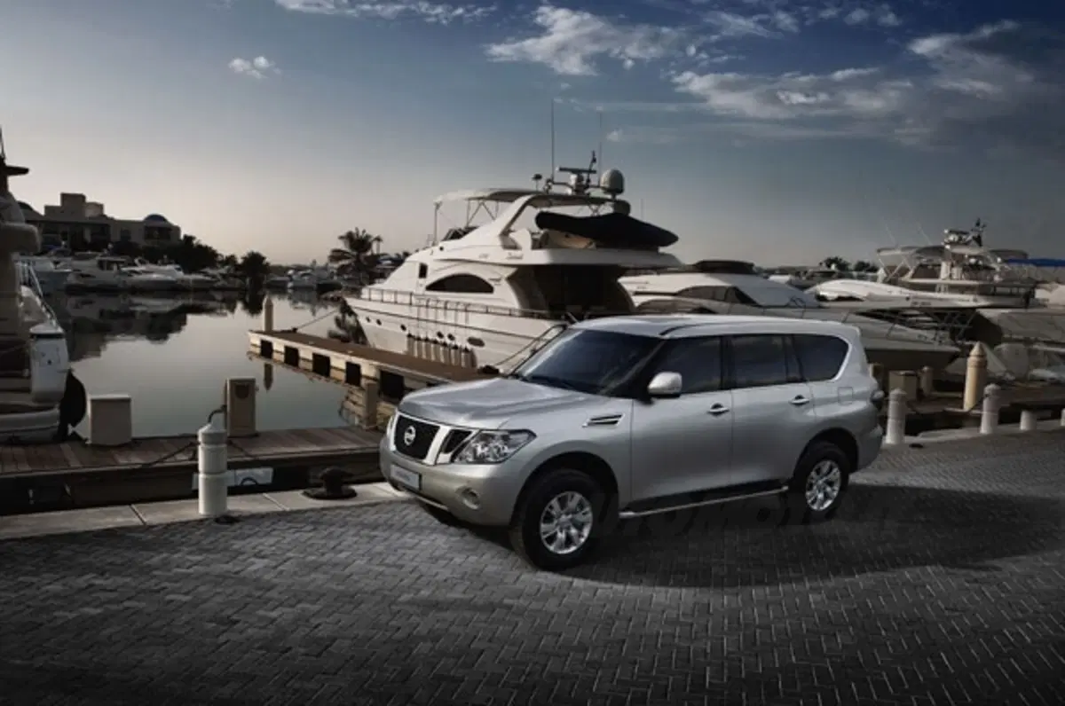 Nuova Nissan Patrol 2010 (5)