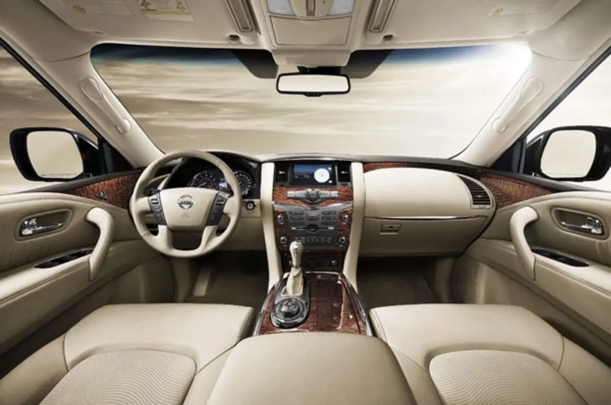 Nuova Nissan Patrol 2010 (9)