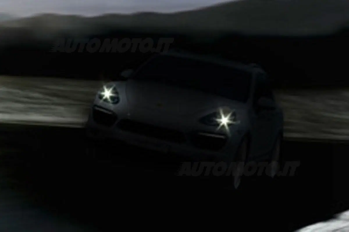 Porsche Cayenne II: prima immagine ufficiale (2)