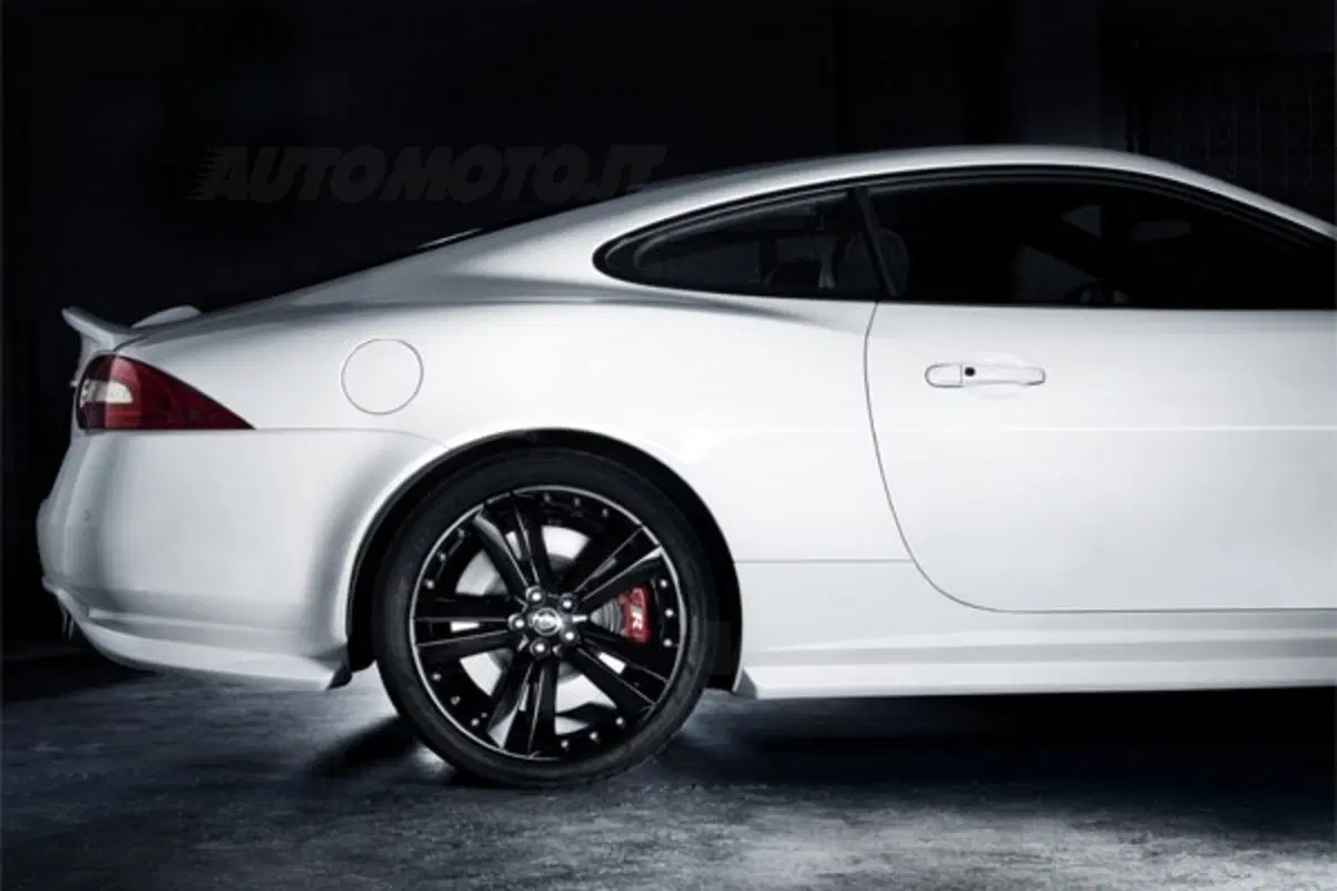 Jaguar XKR Special Edition (12)