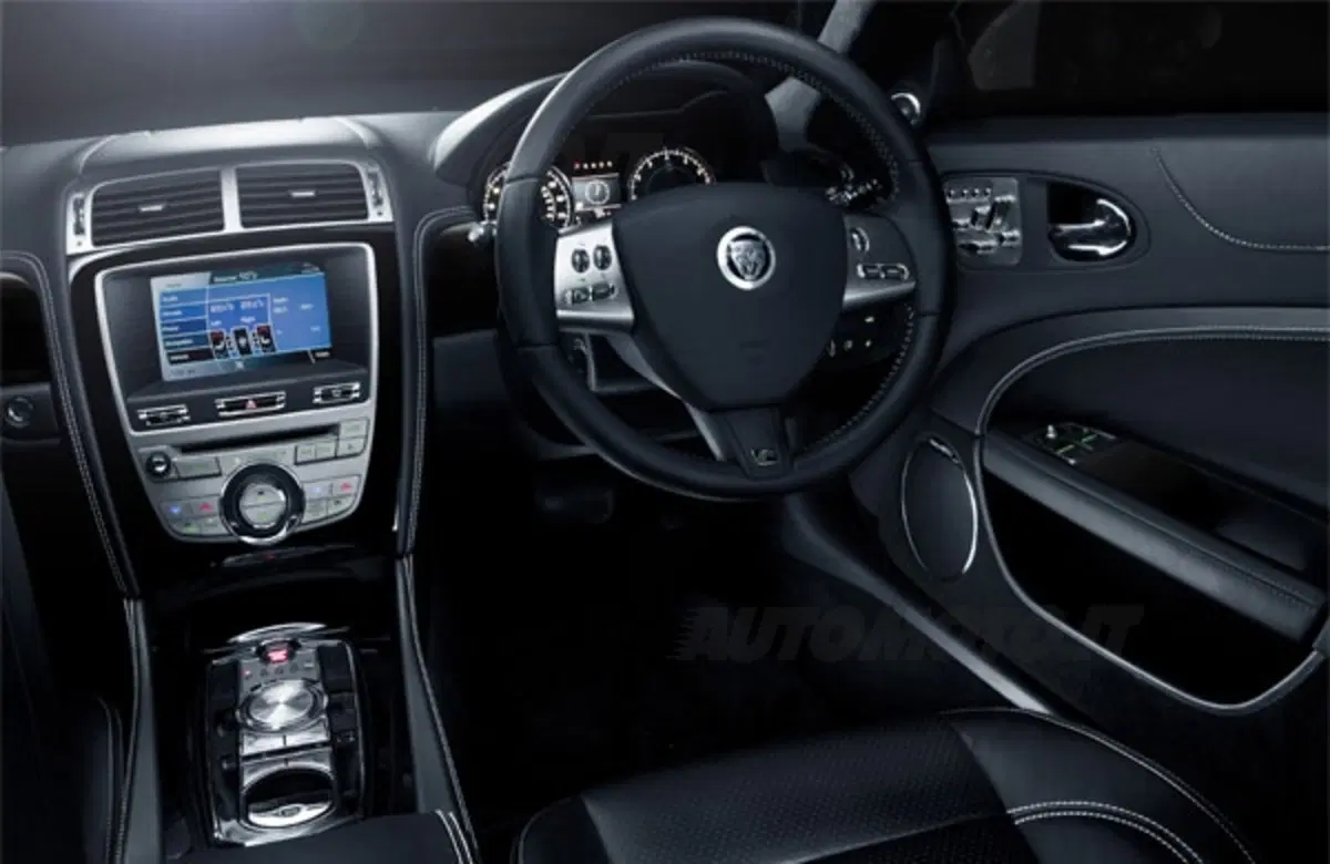 Jaguar XKR Special Edition (16)