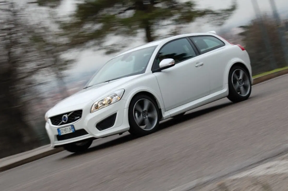 Volvo C30 (2)