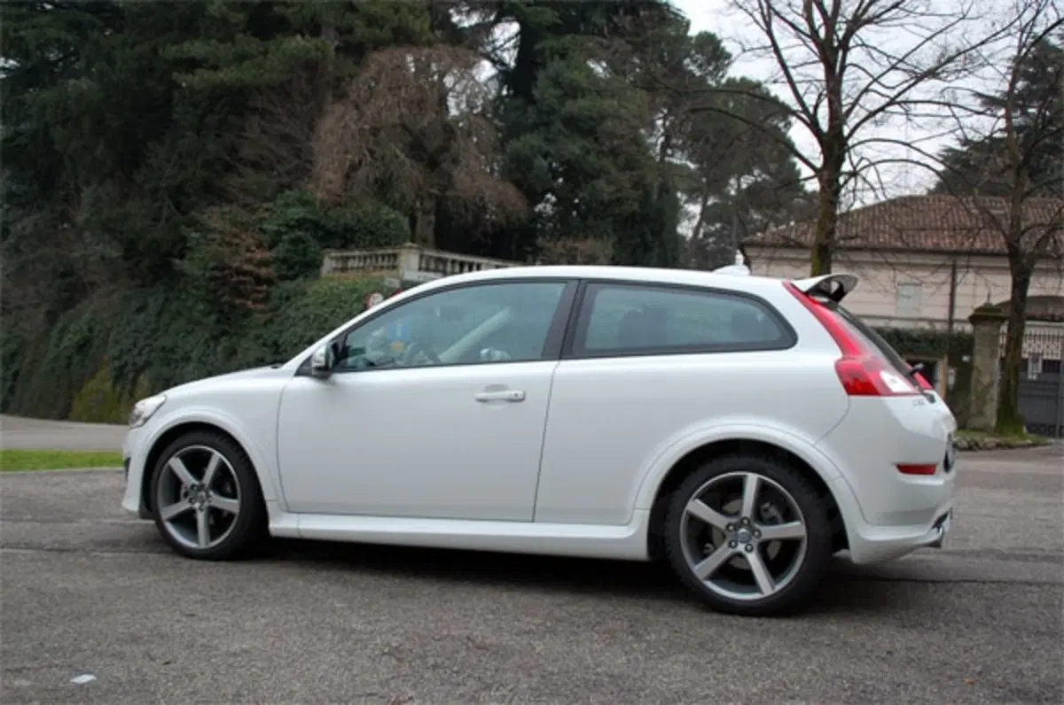 Volvo C30 (11)