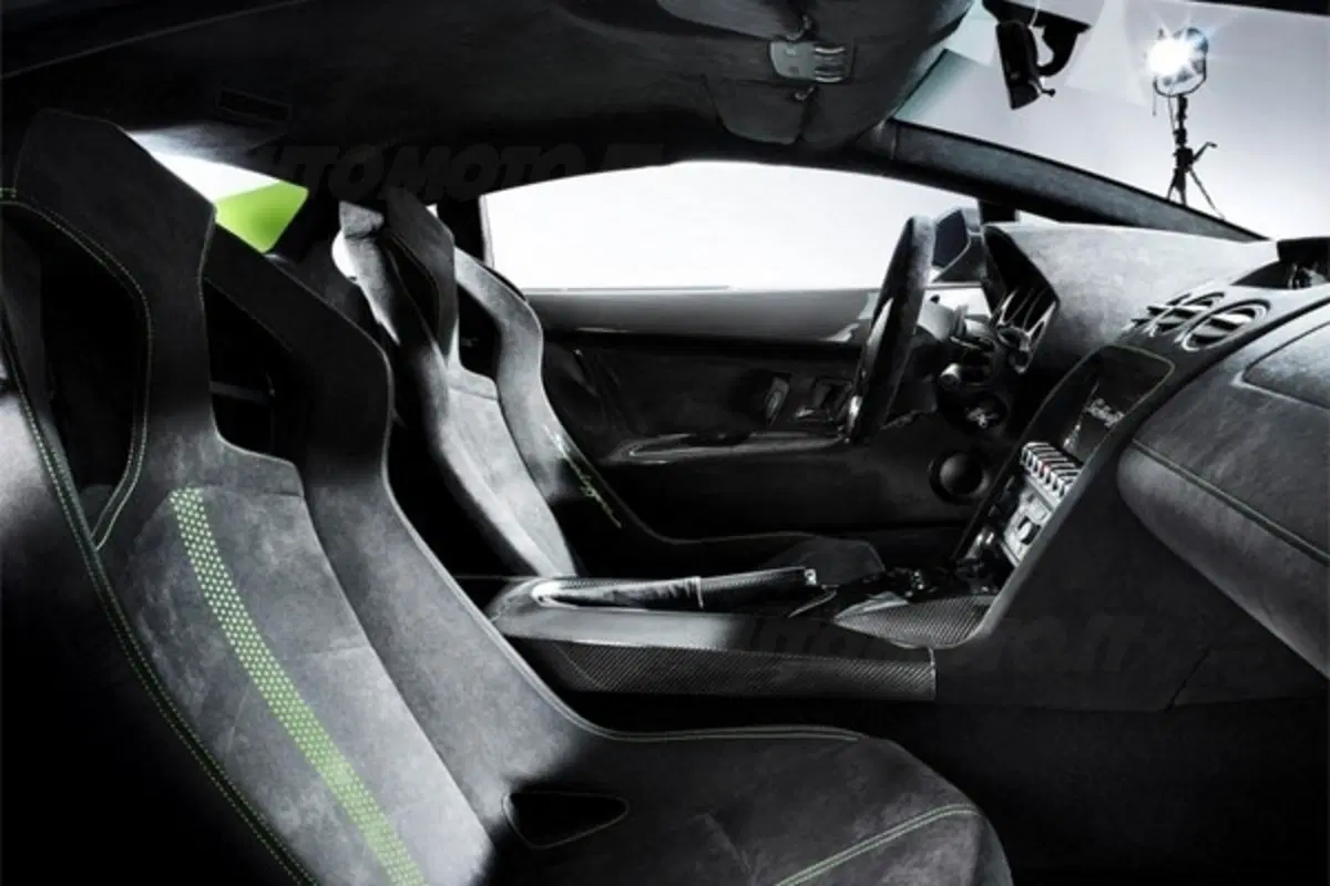 Lamborghini Gallardo LP 570-4 Superleggera (4)