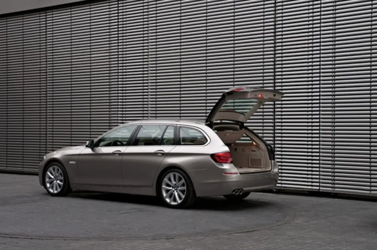 BMW Serie 5 Touring 2010 (10)