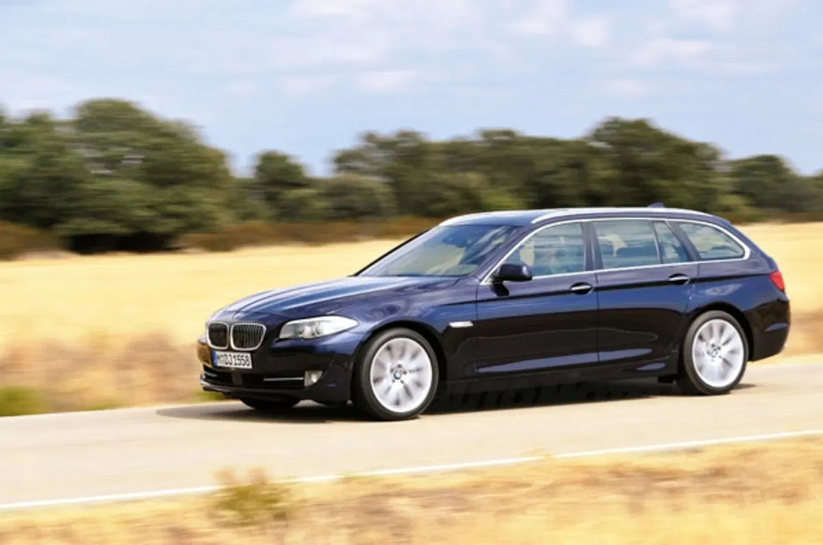 BMW Serie 5 Touring 2010 (13)