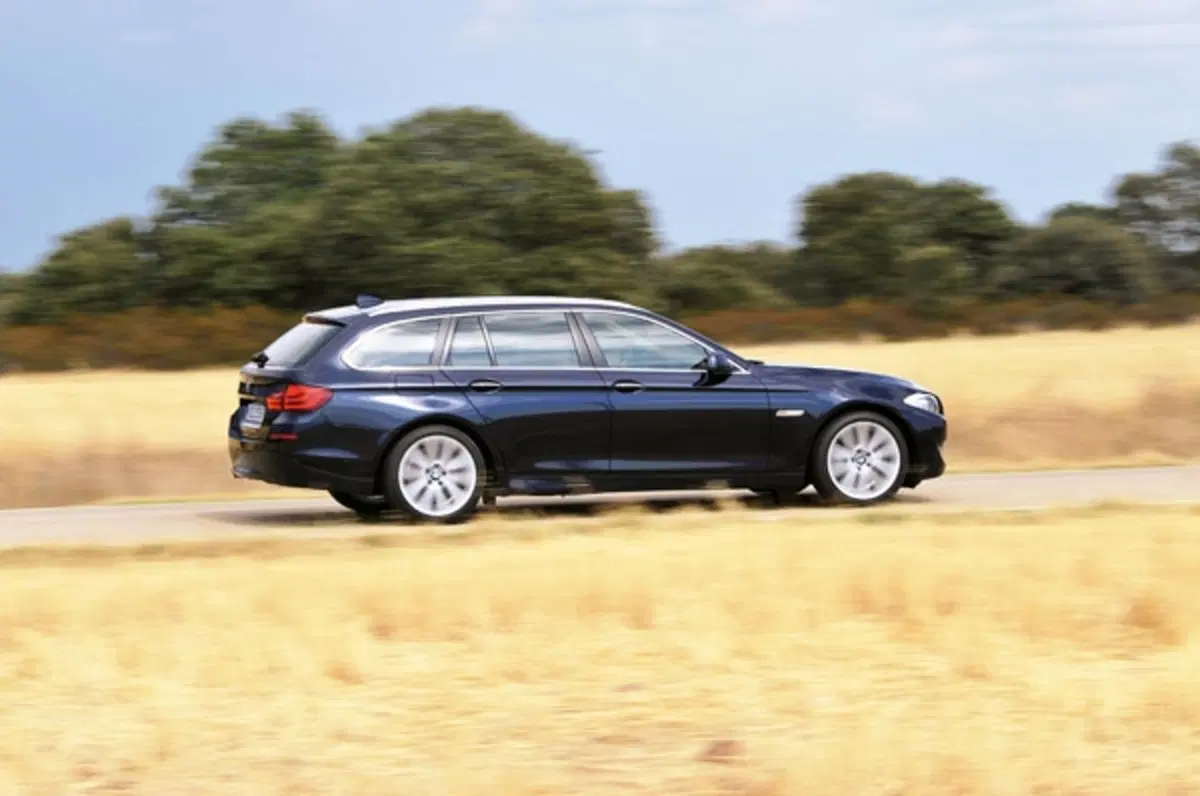BMW Serie 5 Touring 2010 (14)