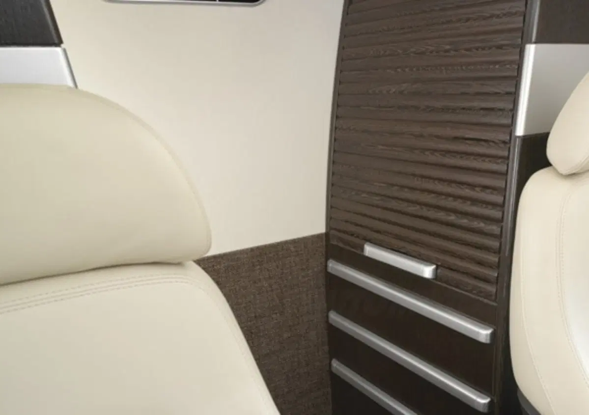 Look BMW per i nuovi aerei Embraer