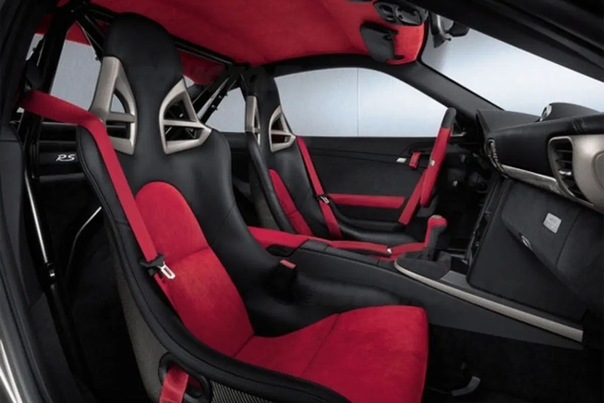 Porsche 911 GT2 RS (4)