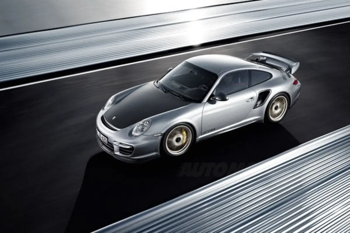 Porsche 911 GT2 RS (5)