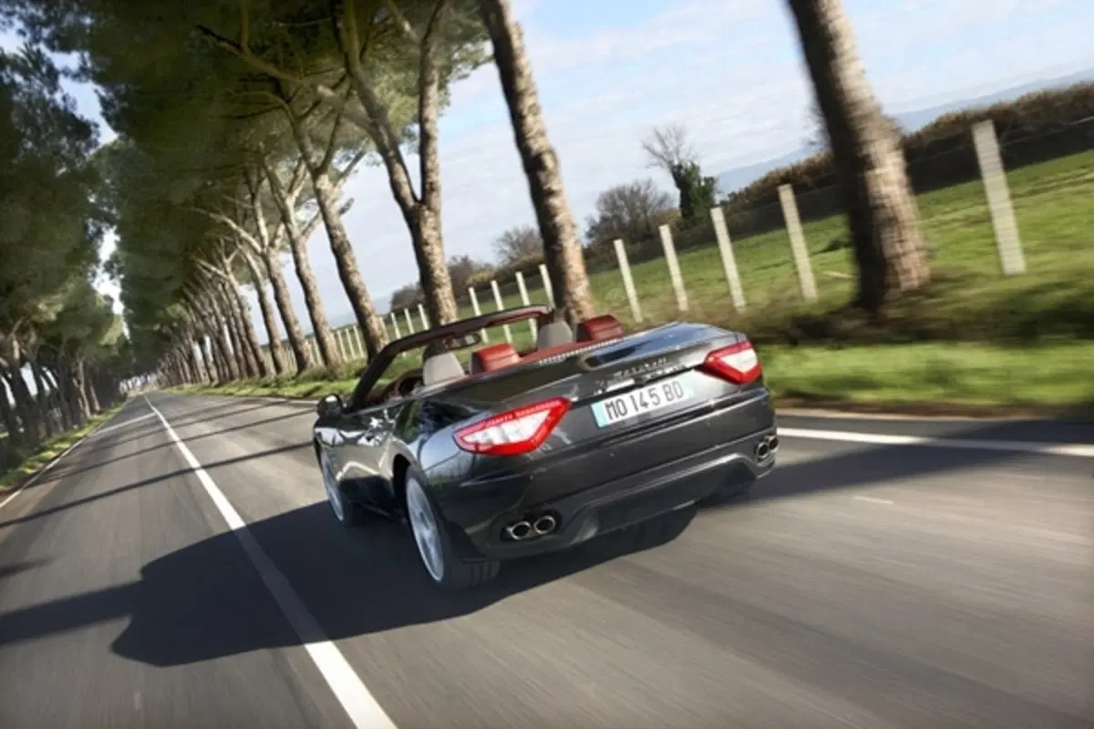 Maserati GranCabrio (3)