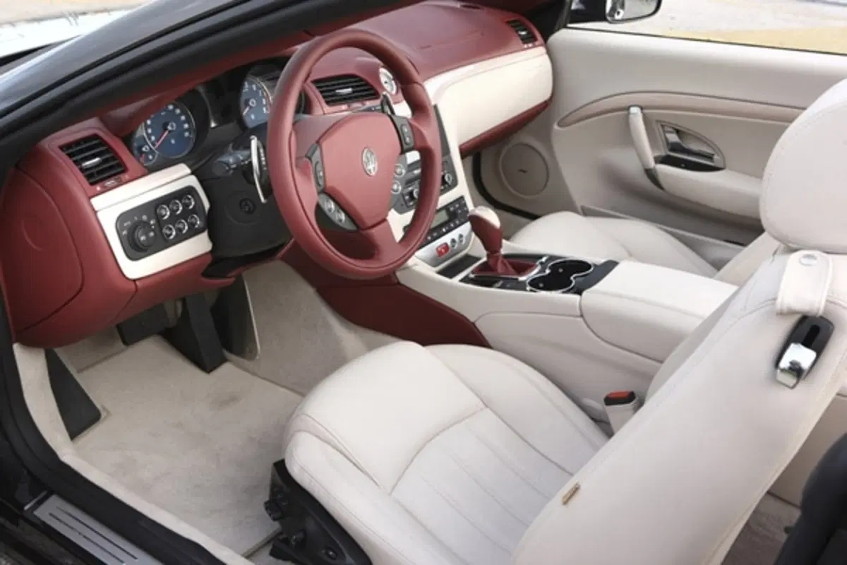 Maserati GranCabrio (8)