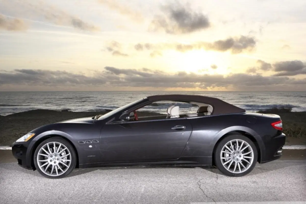Maserati GranCabrio (10)