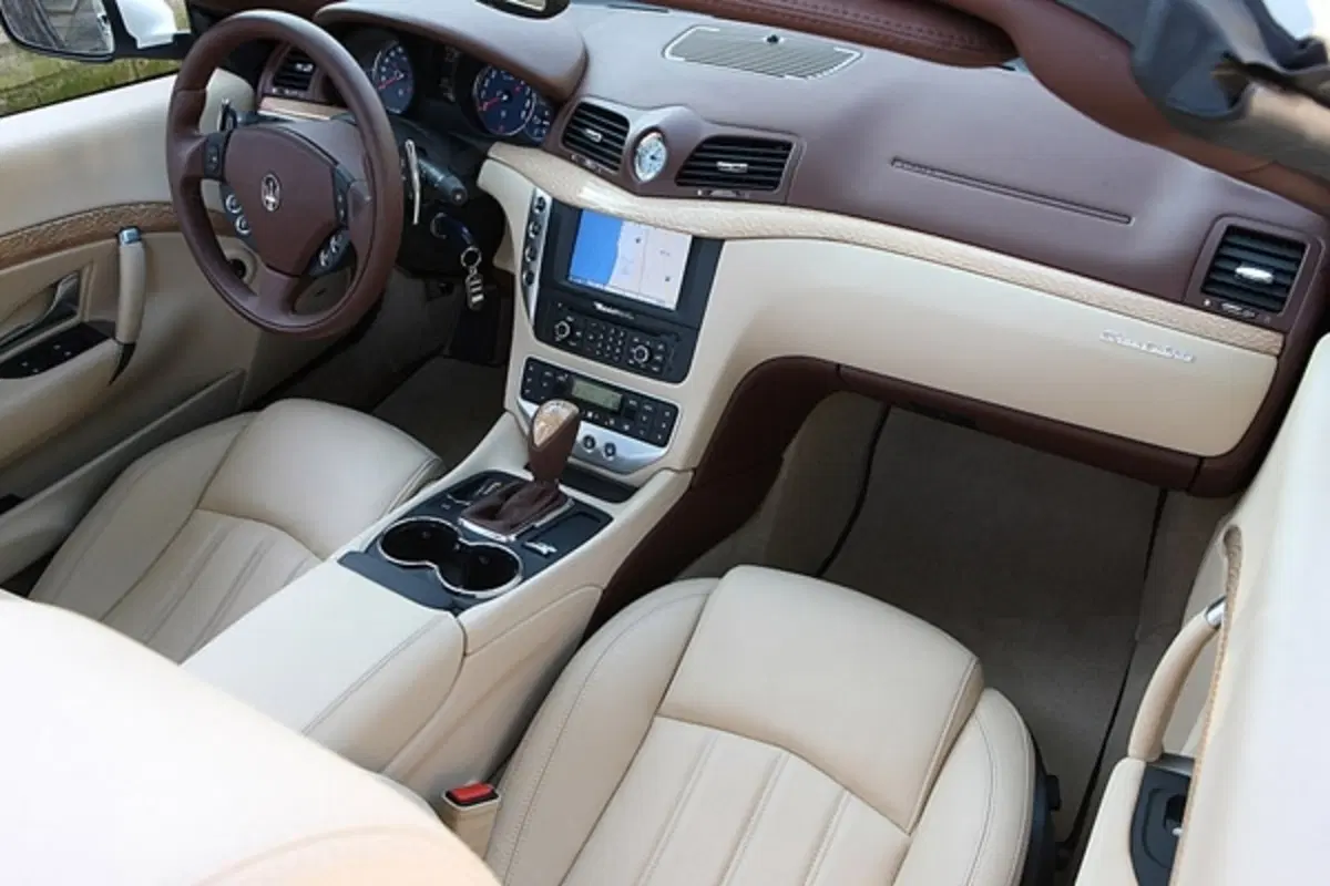 Maserati GranCabrio (17)