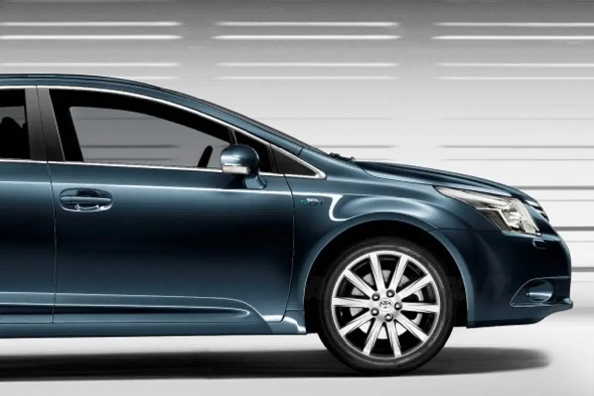 Toyota Avensis (3)
