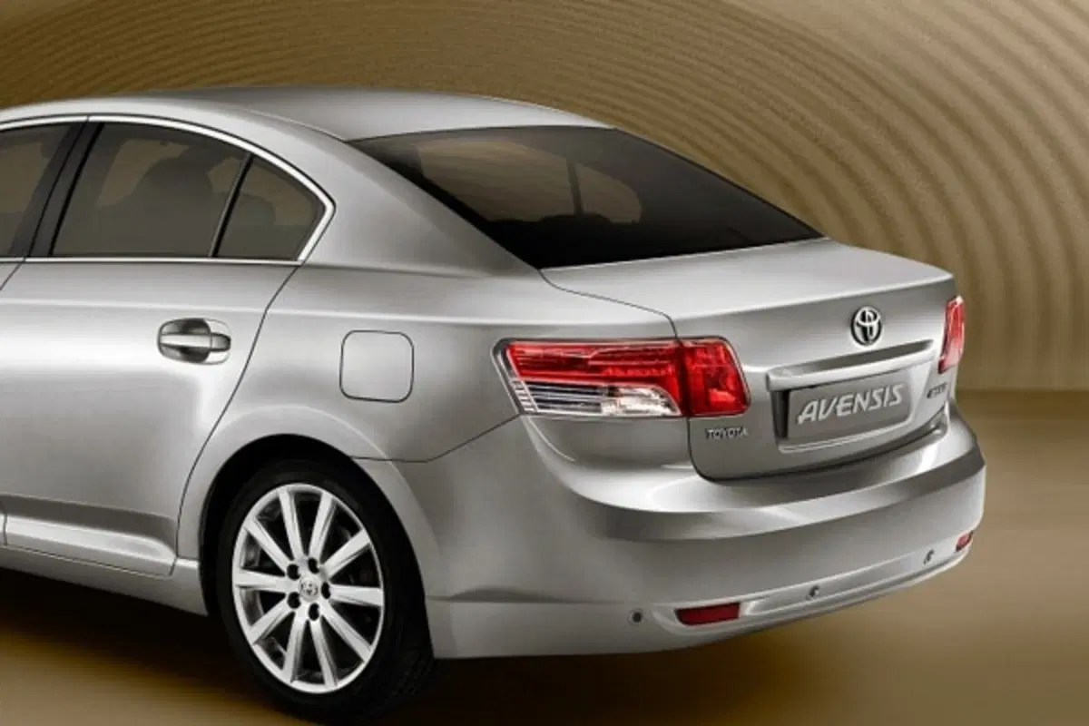 Toyota Avensis (7)