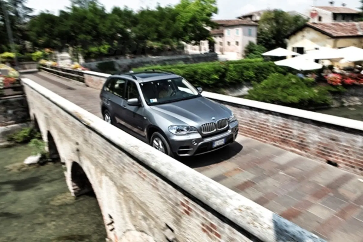 BMW X5 restyling (2)