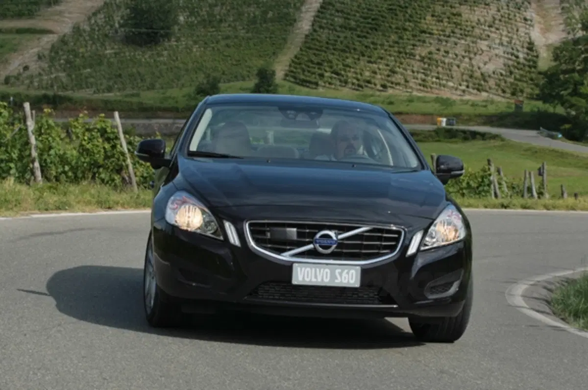 Volvo S60 (7)