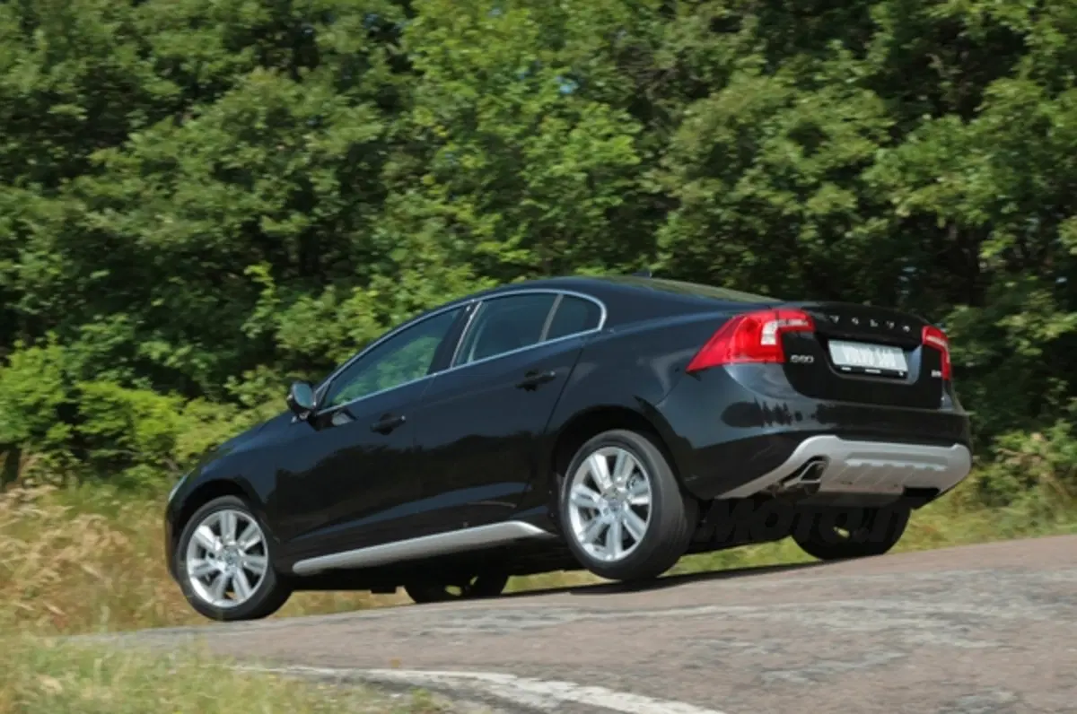 Volvo S60 (9)