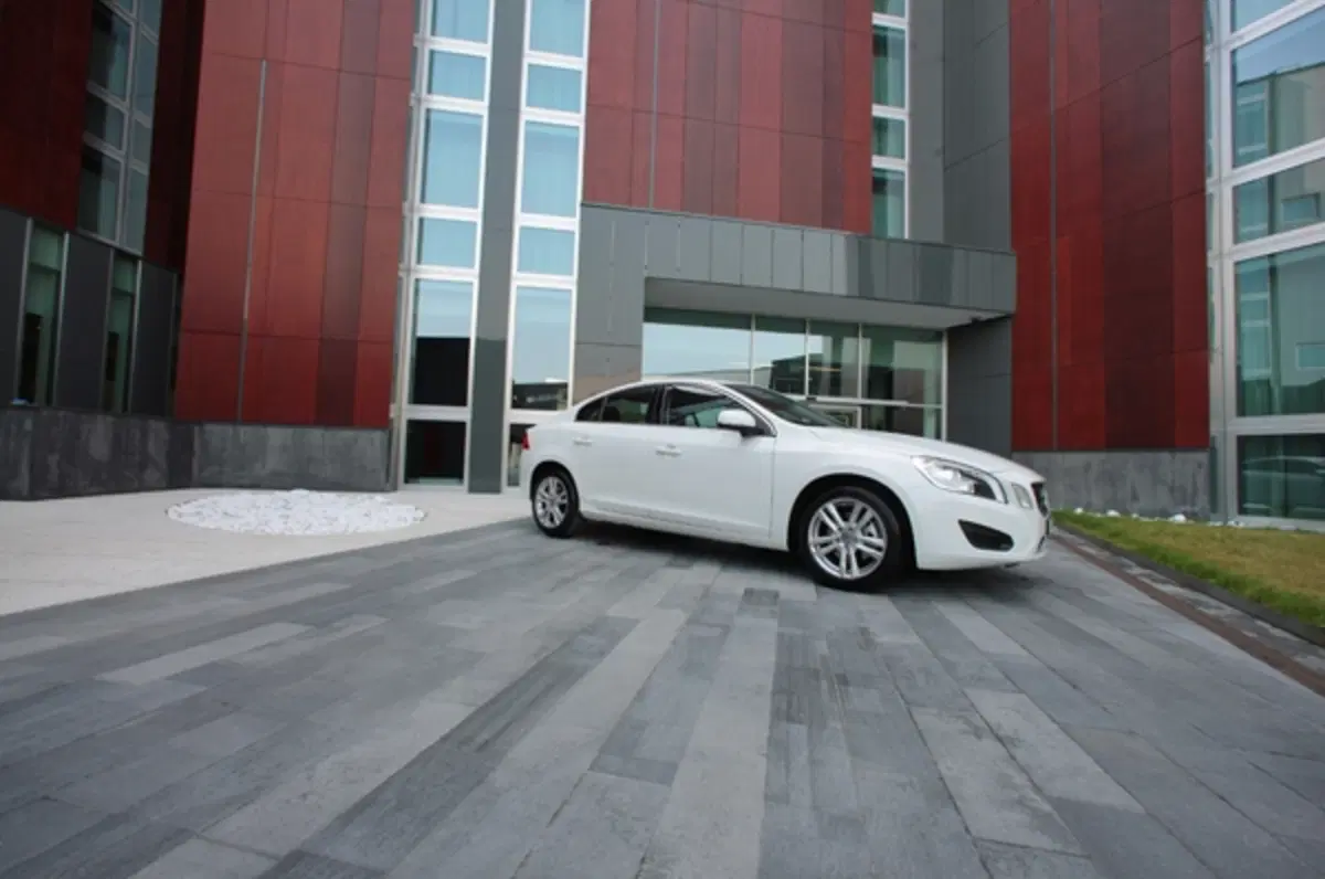 Volvo S60 (11)