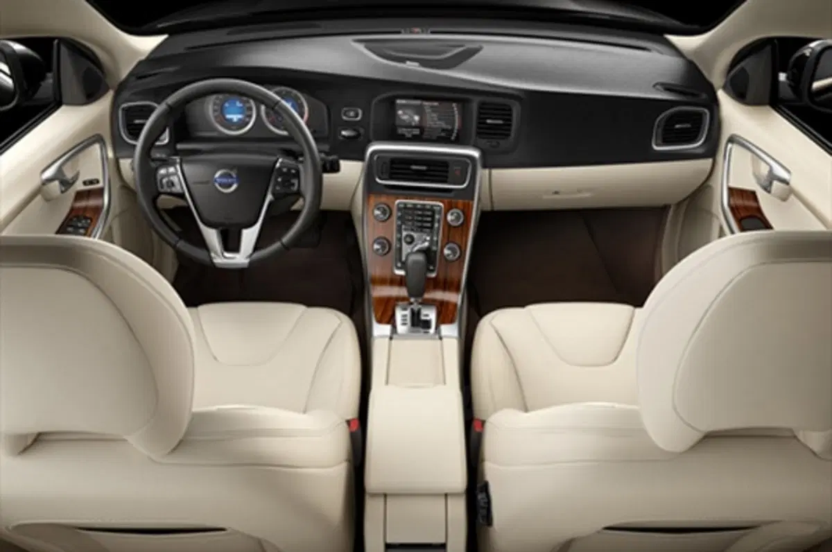 Volvo S60 (24)