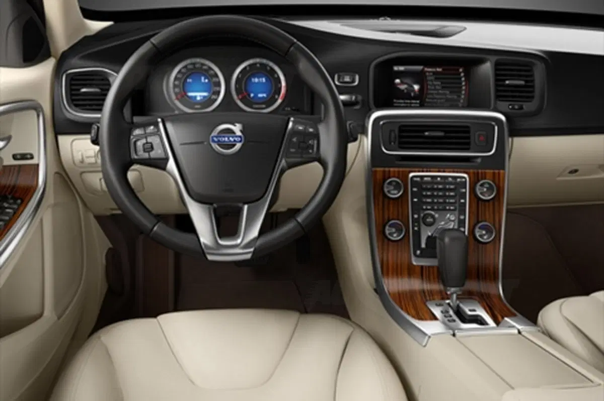 Volvo S60 (25)