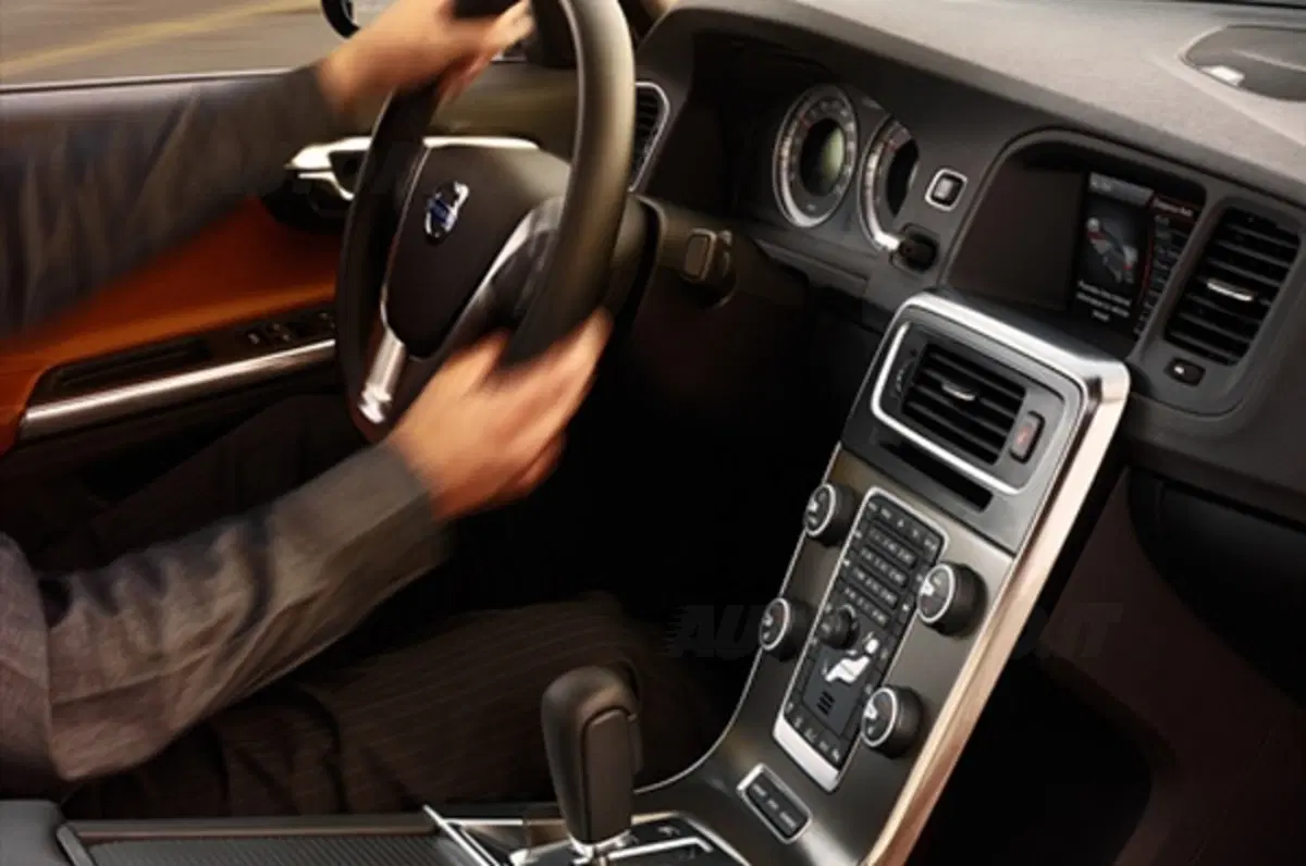 Volvo S60 (31)