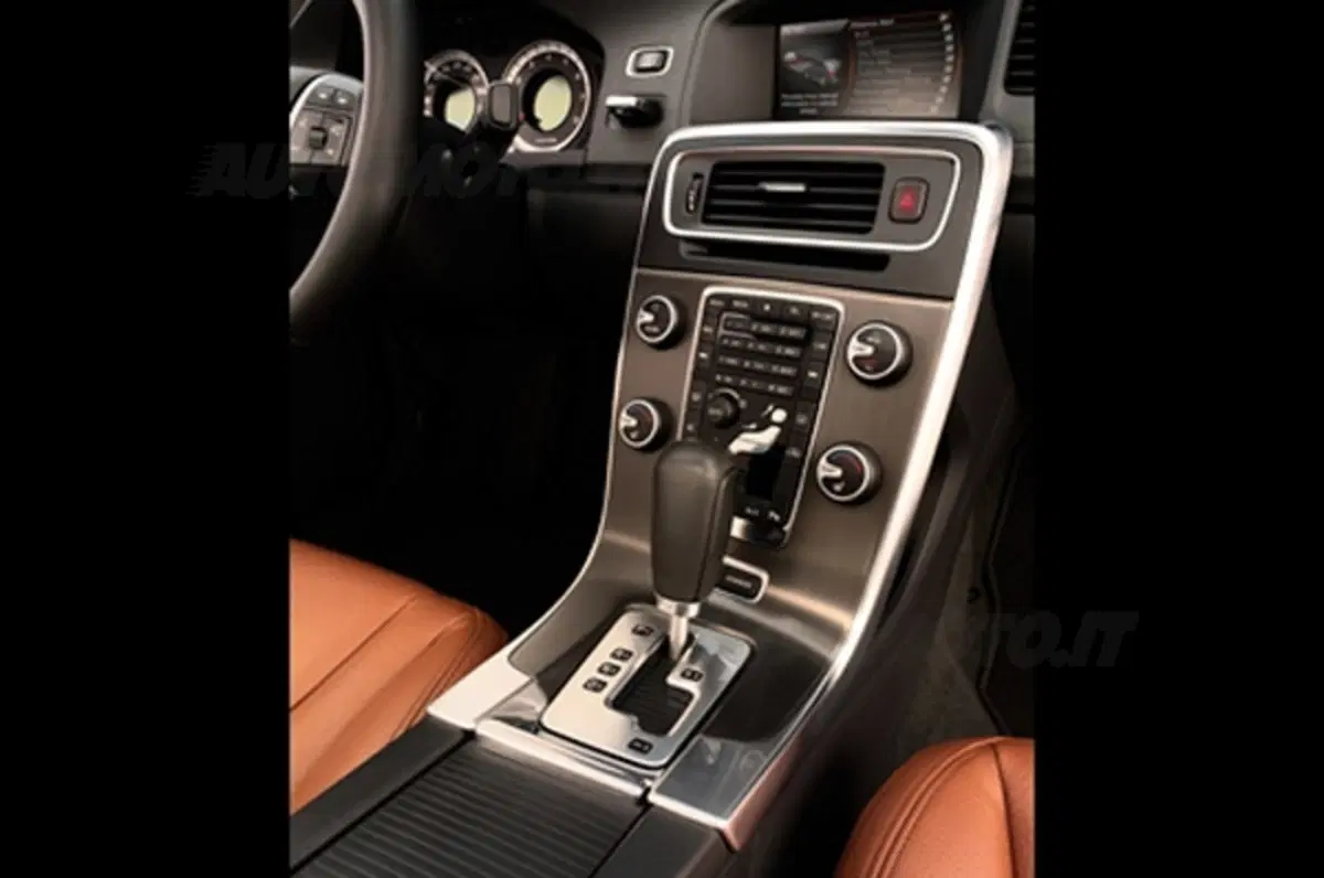 Volvo S60 (32)