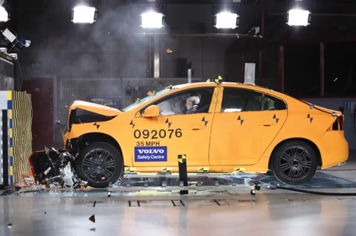 Volvo S60 (36)