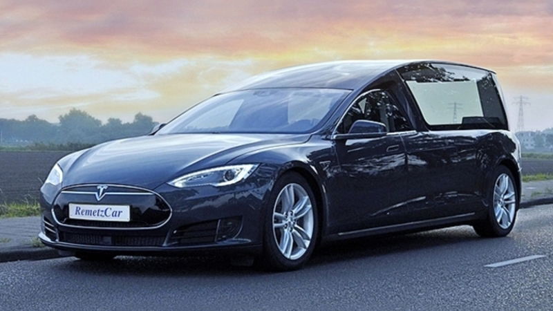 Olanda, arriva il primo carro funebre elettrico su base Tesla