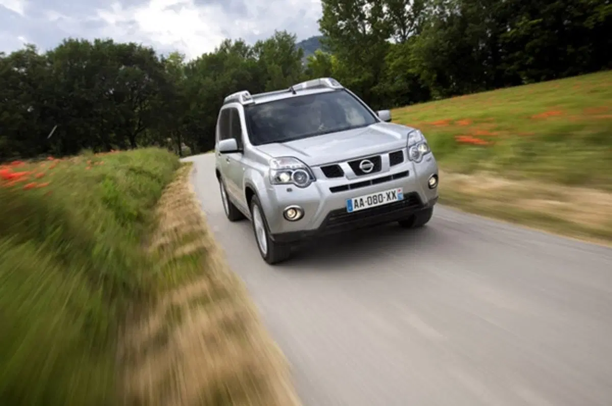 Nissan X-Trail restyling m.y. 2011 (2)