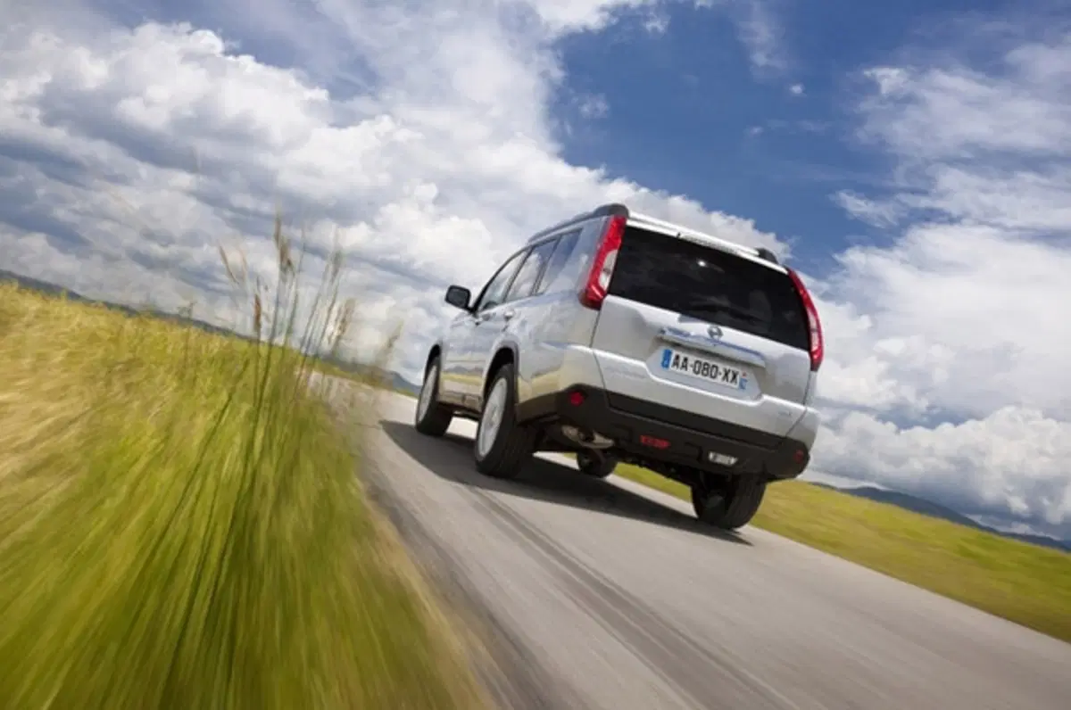 Nissan X-Trail restyling m.y. 2011 (4)