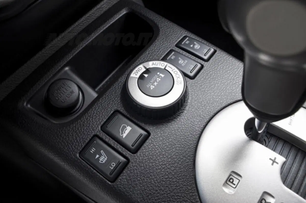 Nissan X-Trail restyling m.y. 2011 (13)