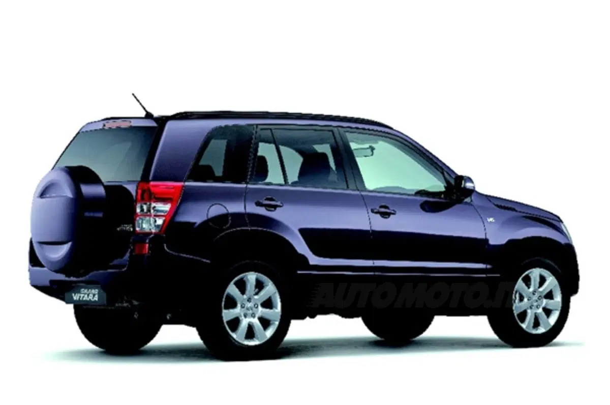 Suzuki Grand Vitara 2011 (10)