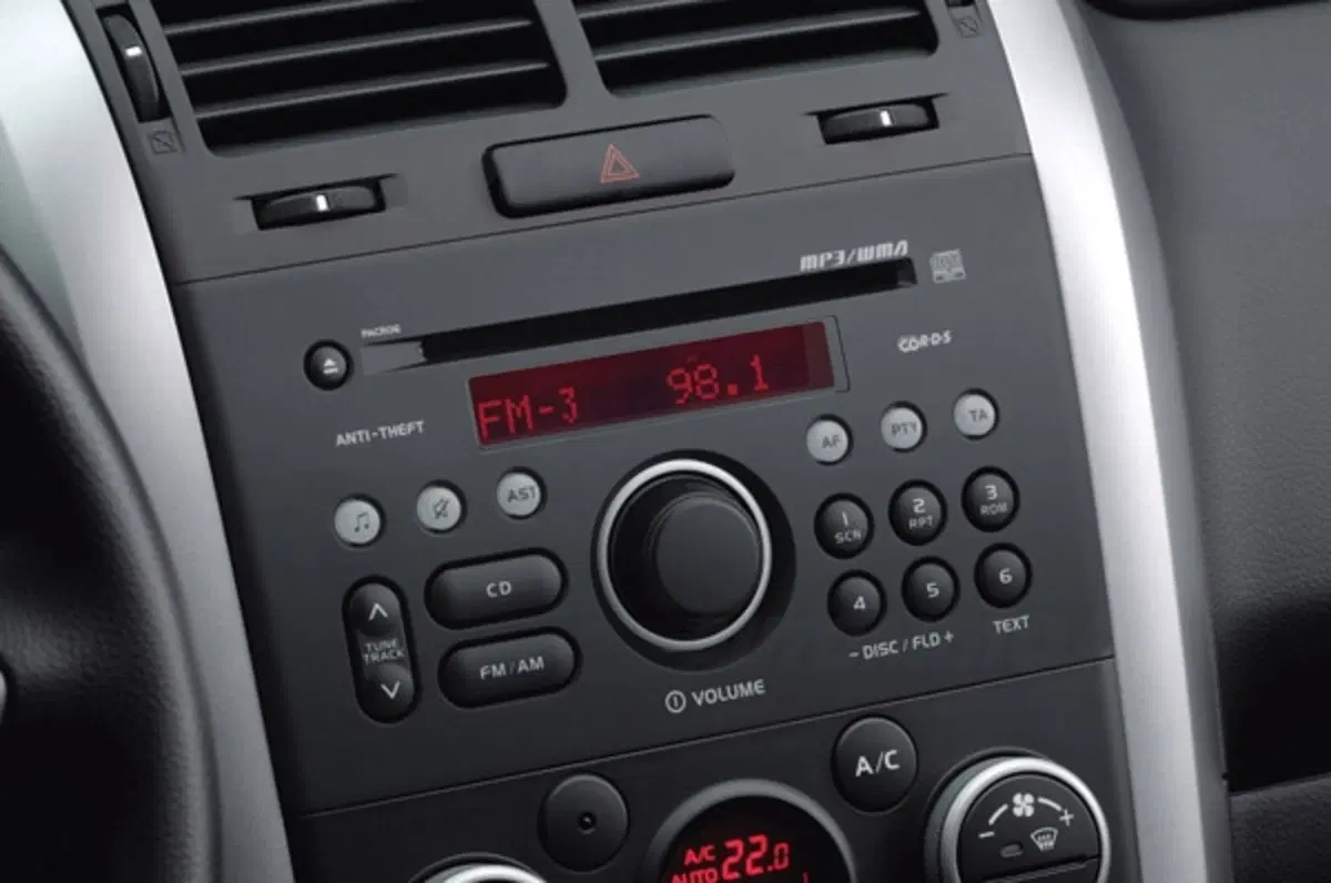 Suzuki Grand Vitara 2011 (20)