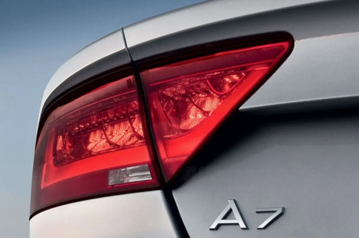 Audi A7 Sportback - info e prezzi (13)