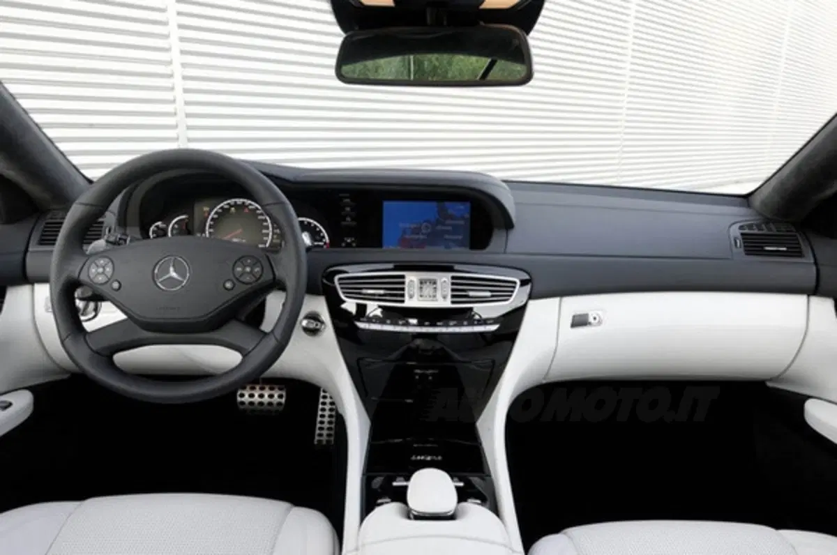 Mercedes CL63 AMG e CL65 AMG m.y. 2011 (13)