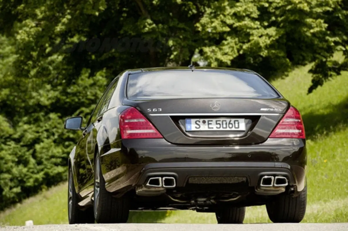 Mercedes S63 AMG (13)