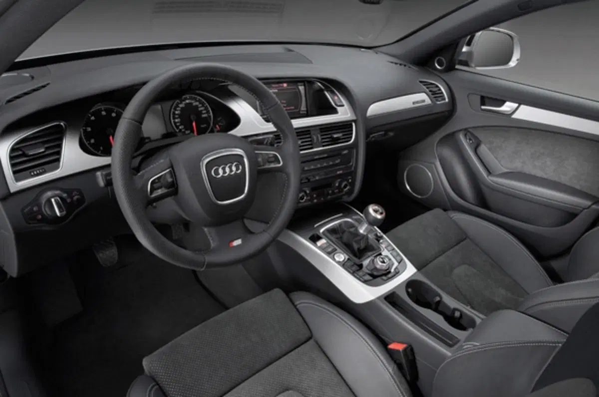 Audi A4 30 Years Quattro Edition (3)