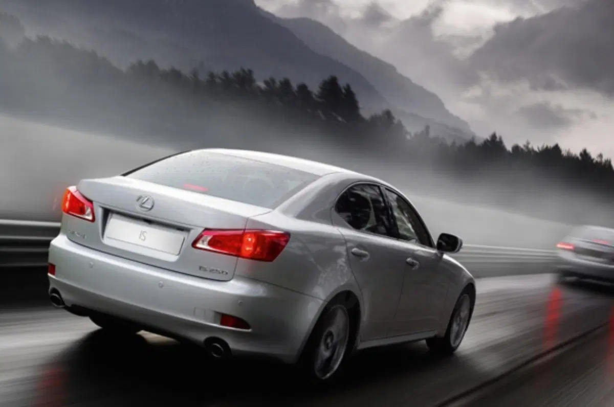Lexus IS m.y. 2011 (3)