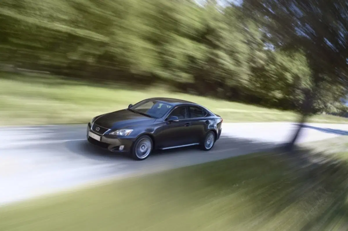 Lexus IS m.y. 2011 (5)