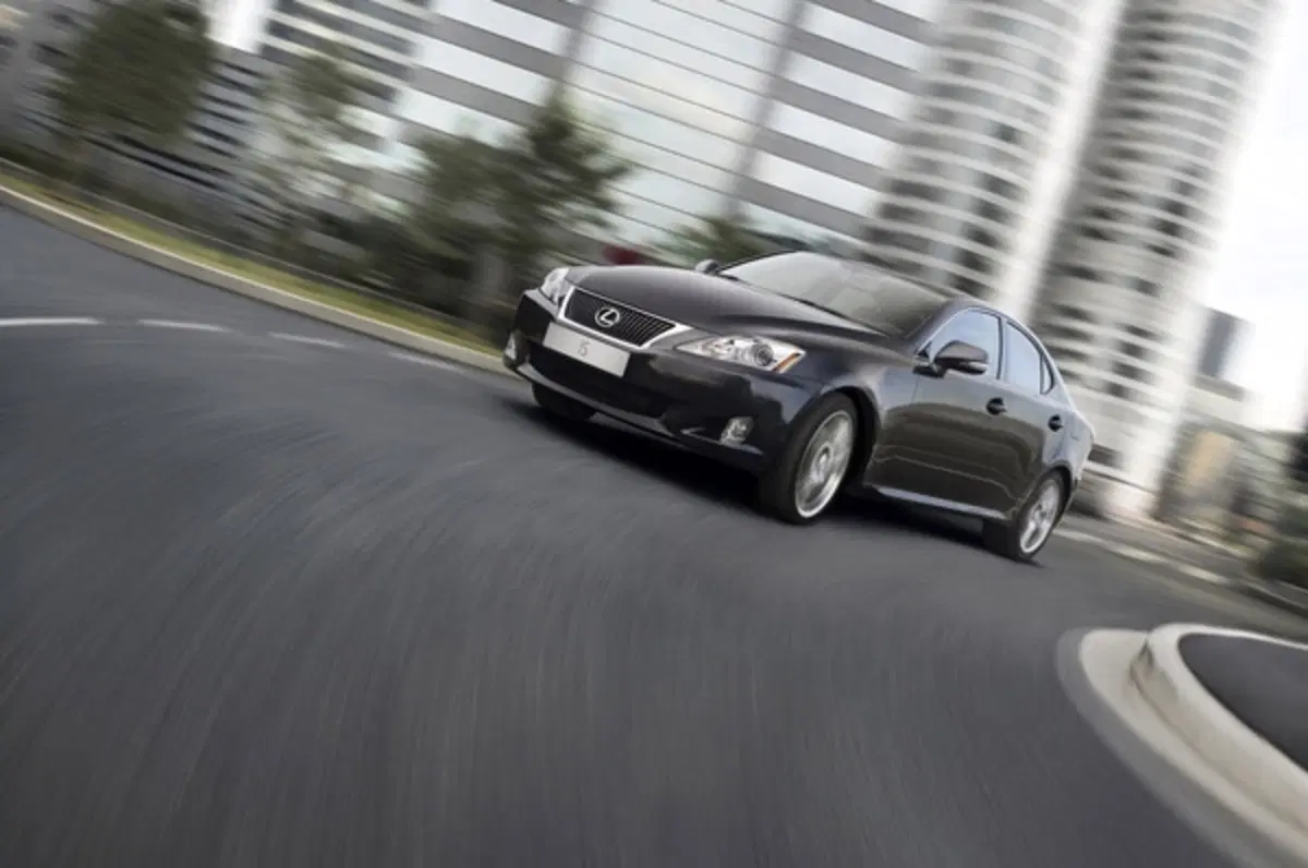 Lexus IS m.y. 2011 (6)